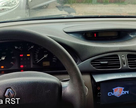 Черный Рено Лагуна, объемом двигателя 2 л и пробегом 352 тыс. км за 3100 $, фото 8 на Automoto.ua