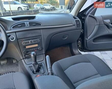 Черный Рено Лагуна, объемом двигателя 1.6 л и пробегом 99 тыс. км за 5300 $, фото 22 на Automoto.ua