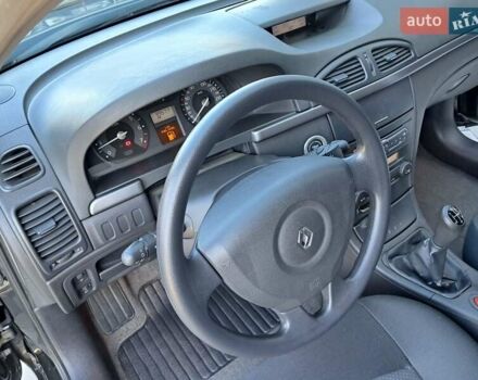 Черный Рено Лагуна, объемом двигателя 1.6 л и пробегом 99 тыс. км за 5300 $, фото 30 на Automoto.ua