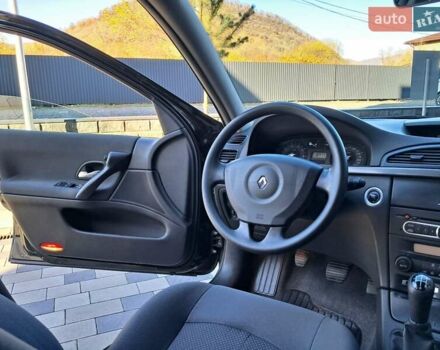 Черный Рено Лагуна, объемом двигателя 1.6 л и пробегом 99 тыс. км за 5300 $, фото 27 на Automoto.ua