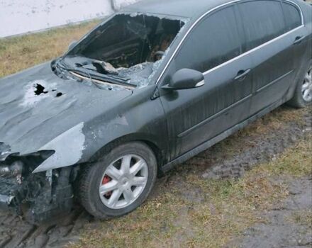 Черный Рено Лагуна, объемом двигателя 2 л и пробегом 310 тыс. км за 1000 $, фото 2 на Automoto.ua