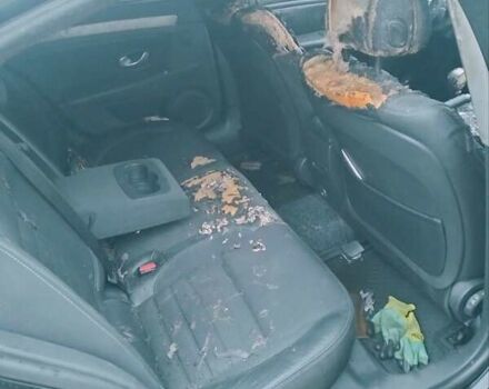 Черный Рено Лагуна, объемом двигателя 2 л и пробегом 310 тыс. км за 1000 $, фото 3 на Automoto.ua