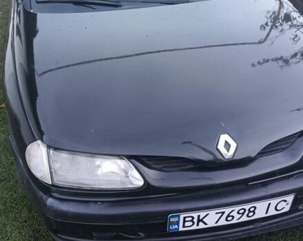 Черный Рено Лагуна, объемом двигателя 2.2 л и пробегом 416 тыс. км за 1500 $, фото 1 на Automoto.ua