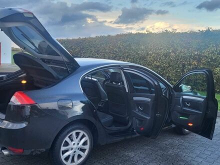 Черный Рено Лагуна, объемом двигателя 0 л и пробегом 200 тыс. км за 2941 $, фото 1 на Automoto.ua