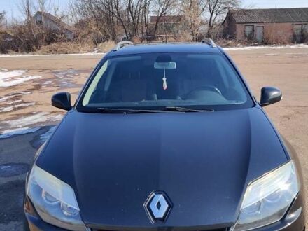 Рено Лагуна 2011 в Прилуках на Automoto.ua Черный Рено Лагуна, объемом двигателя 1.46 л и пробегом 263 тыс. км за 7000 $, фото 1 на Automoto.ua