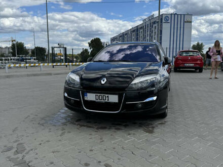 Рено Лагуна 2013 в Киеве на Automoto.ua Черный Рено Лагуна, объемом двигателя 2 л и пробегом 370 тыс. км за 8700 $, фото 1 на Automoto.ua
