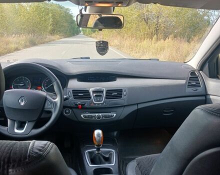 Коричневый Рено Лагуна, объемом двигателя 2 л и пробегом 341 тыс. км за 2750 $, фото 6 на Automoto.ua