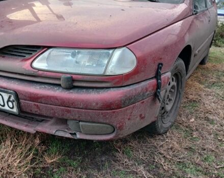 Красный Рено Лагуна, объемом двигателя 2 л и пробегом 300 тыс. км за 1307 $, фото 2 на Automoto.ua