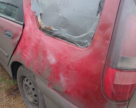 Красный Рено Лагуна, объемом двигателя 0 л и пробегом 300 тыс. км за 1303 $, фото 2 на Automoto.ua