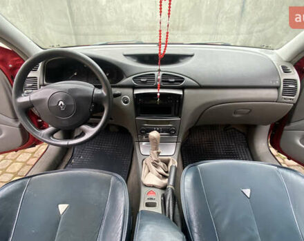 Красный Рено Лагуна, объемом двигателя 1.87 л и пробегом 112 тыс. км за 3999 $, фото 8 на Automoto.ua
