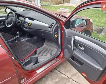 Красный Рено Лагуна, объемом двигателя 2 л и пробегом 225 тыс. км за 6500 $, фото 12 на Automoto.ua