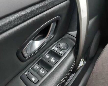 Красный Рено Лагуна, объемом двигателя 2 л и пробегом 262 тыс. км за 8400 $, фото 14 на Automoto.ua