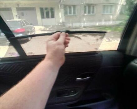 Червоний Рено Лагуна, об'ємом двигуна 2 л та пробігом 222 тис. км за 3500 $, фото 8 на Automoto.ua