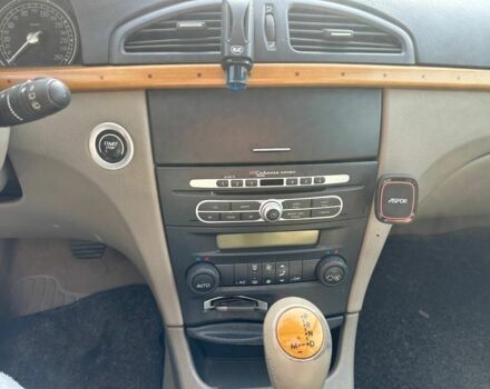 Красный Рено Лагуна, объемом двигателя 2.2 л и пробегом 220 тыс. км за 5500 $, фото 5 на Automoto.ua