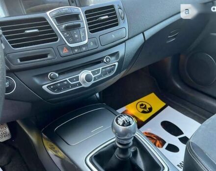 Рено Лагуна, объемом двигателя 1.5 л и пробегом 263 тыс. км за 7650 $, фото 12 на Automoto.ua