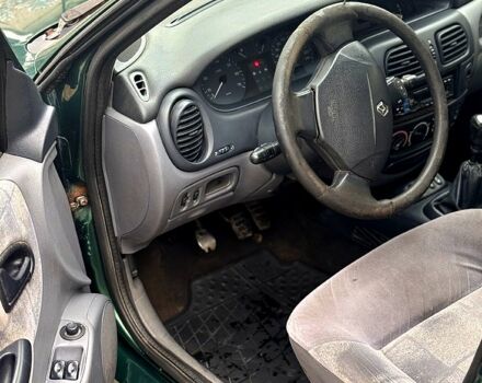 Рено Лагуна, объемом двигателя 1.9 л и пробегом 350 тыс. км за 1499 $, фото 9 на Automoto.ua