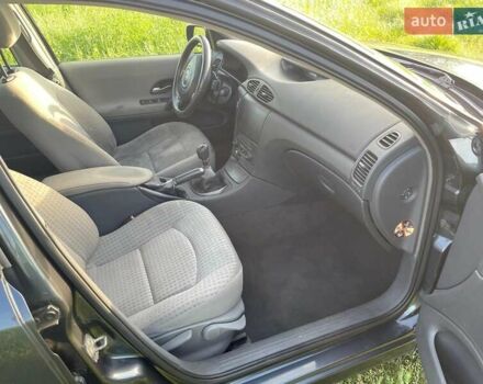 Рено Лагуна, об'ємом двигуна 2.2 л та пробігом 310 тис. км за 4127 $, фото 5 на Automoto.ua