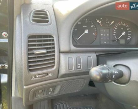 Рено Лагуна, об'ємом двигуна 2.2 л та пробігом 310 тис. км за 4127 $, фото 30 на Automoto.ua