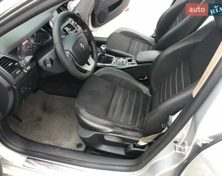 Рено Лагуна, объемом двигателя 1.5 л и пробегом 375 тыс. км за 7650 $, фото 20 на Automoto.ua