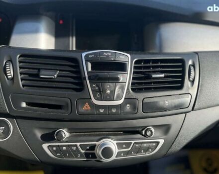 Рено Лагуна, об'ємом двигуна 2 л та пробігом 210 тис. км за 8700 $, фото 17 на Automoto.ua
