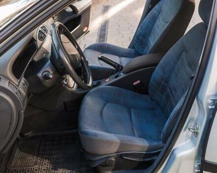 Рено Лагуна, об'ємом двигуна 1.6 л та пробігом 210 тис. км за 2000 $, фото 21 на Automoto.ua