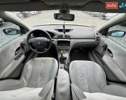 Жовтий Рено Лагуна, об'ємом двигуна 2.19 л та пробігом 330 тис. км за 3800 $, фото 14 на Automoto.ua