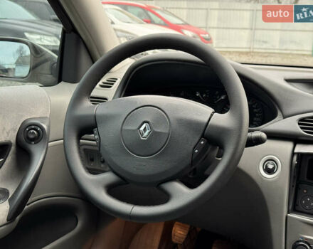 Жовтий Рено Лагуна, об'ємом двигуна 2.19 л та пробігом 330 тис. км за 3800 $, фото 17 на Automoto.ua