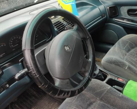 Серый Рено Лагуна, объемом двигателя 2 л и пробегом 212 тыс. км за 1600 $, фото 3 на Automoto.ua