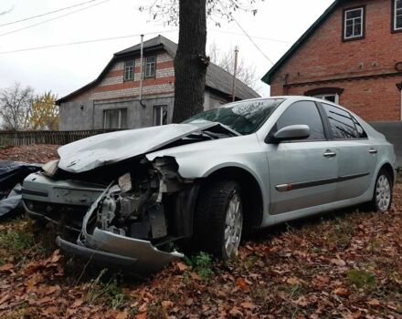 Серый Рено Лагуна, объемом двигателя 0 л и пробегом 324 тыс. км за 1200 $, фото 3 на Automoto.ua