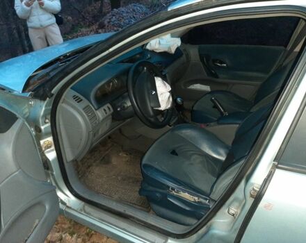 Серый Рено Лагуна, объемом двигателя 0 л и пробегом 324 тыс. км за 1200 $, фото 11 на Automoto.ua