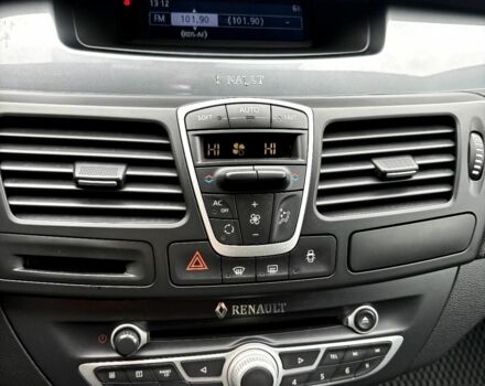 Серый Рено Лагуна, объемом двигателя 0 л и пробегом 240 тыс. км за 5999 $, фото 4 на Automoto.ua