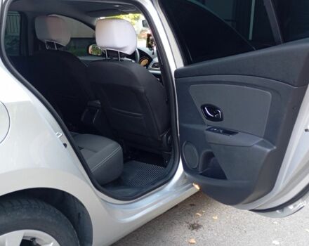 Рено Лагуна 2010 у Коломые на Automoto.ua Сірий Рено Лагуна, об'ємом двигуна 1.9 л та пробігом 237 тис. км за 5800 $, фото 4 на Automoto.ua