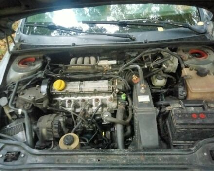 Серый Рено Лагуна, объемом двигателя 0 л и пробегом 135 тыс. км за 750 $, фото 8 на Automoto.ua