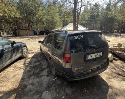 Серый Рено Лагуна, объемом двигателя 2.2 л и пробегом 370 тыс. км за 1000 $, фото 4 на Automoto.ua