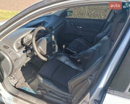 Серый Рено Лагуна, объемом двигателя 1.87 л и пробегом 295 тыс. км за 4200 $, фото 3 на Automoto.ua