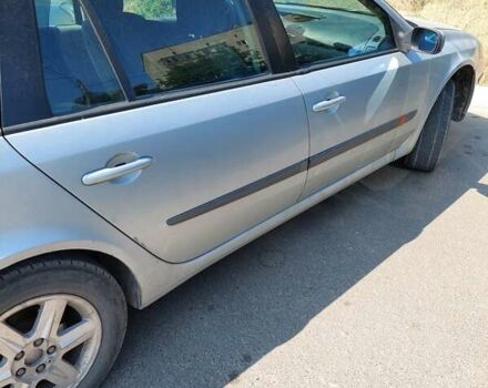 Серый Рено Лагуна, объемом двигателя 1.9 л и пробегом 35 тыс. км за 2800 $, фото 5 на Automoto.ua