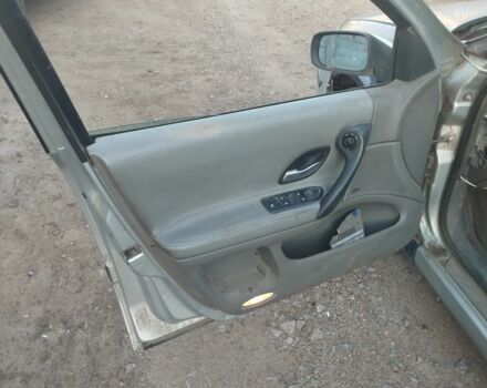 Сірий Рено Лагуна, об'ємом двигуна 0 л та пробігом 400 тис. км за 834 $, фото 13 на Automoto.ua