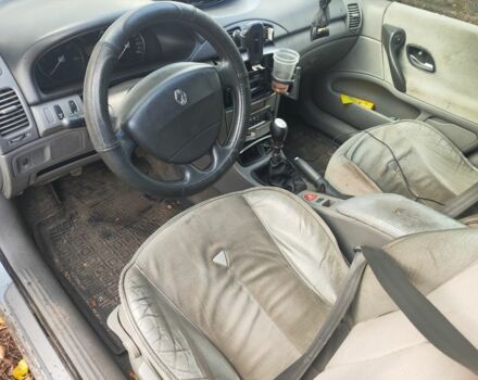 Серый Рено Лагуна, объемом двигателя 1.9 л и пробегом 390 тыс. км за 2600 $, фото 5 на Automoto.ua