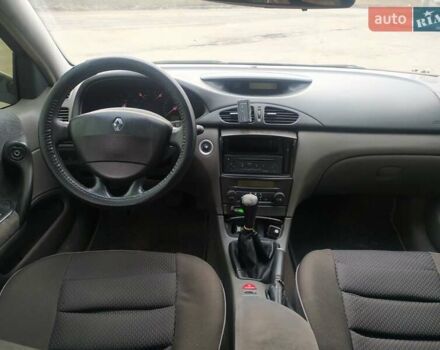 Серый Рено Лагуна, объемом двигателя 1.8 л и пробегом 426 тыс. км за 5500 $, фото 3 на Automoto.ua