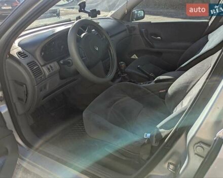Серый Рено Лагуна, объемом двигателя 1.9 л и пробегом 571 тыс. км за 2000 $, фото 13 на Automoto.ua