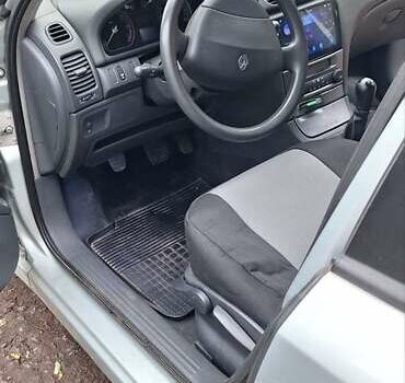 Сірий Рено Лагуна, об'ємом двигуна 1.6 л та пробігом 298 тис. км за 3400 $, фото 5 на Automoto.ua