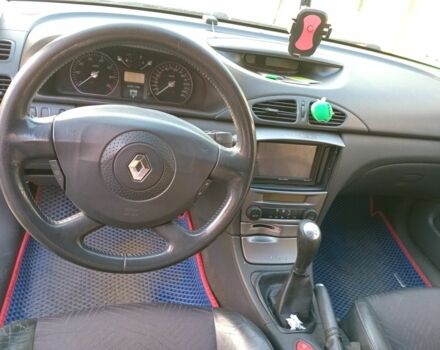 Серый Рено Лагуна, объемом двигателя 1.8 л и пробегом 270 тыс. км за 3800 $, фото 2 на Automoto.ua