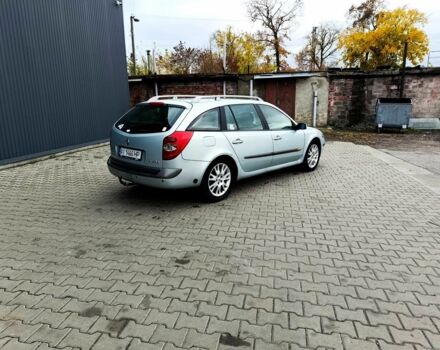 Серый Рено Лагуна, объемом двигателя 1.8 л и пробегом 245 тыс. км за 3800 $, фото 2 на Automoto.ua