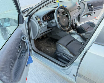 Серый Рено Лагуна, объемом двигателя 2.19 л и пробегом 350 тыс. км за 4199 $, фото 10 на Automoto.ua