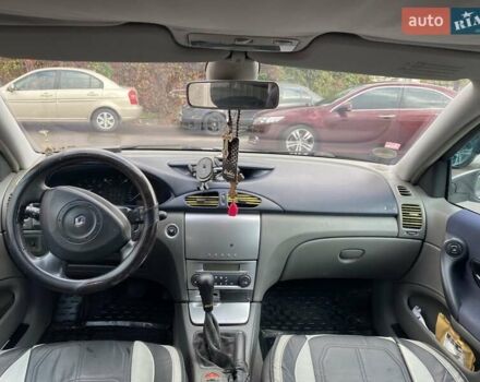 Серый Рено Лагуна, объемом двигателя 1.78 л и пробегом 377 тыс. км за 3800 $, фото 5 на Automoto.ua