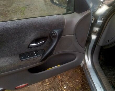 Серый Рено Лагуна, объемом двигателя 1.9 л и пробегом 0 тыс. км за 2000 $, фото 5 на Automoto.ua