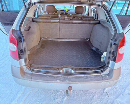 Серый Рено Лагуна, объемом двигателя 2.19 л и пробегом 350 тыс. км за 4199 $, фото 6 на Automoto.ua