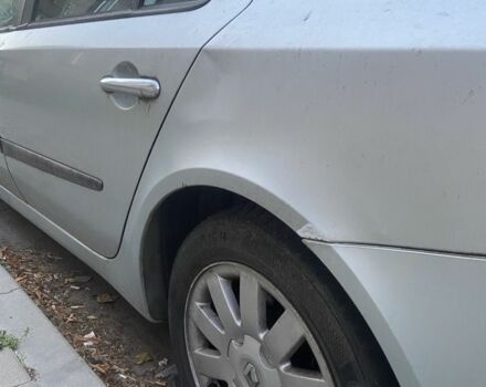 Серый Рено Лагуна, объемом двигателя 2 л и пробегом 300 тыс. км за 1900 $, фото 3 на Automoto.ua