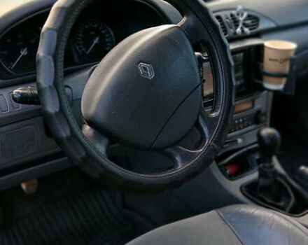 Серый Рено Лагуна, объемом двигателя 1.87 л и пробегом 350 тыс. км за 2750 $, фото 5 на Automoto.ua