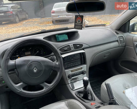 Сірий Рено Лагуна, об'ємом двигуна 2.19 л та пробігом 240 тис. км за 3500 $, фото 7 на Automoto.ua